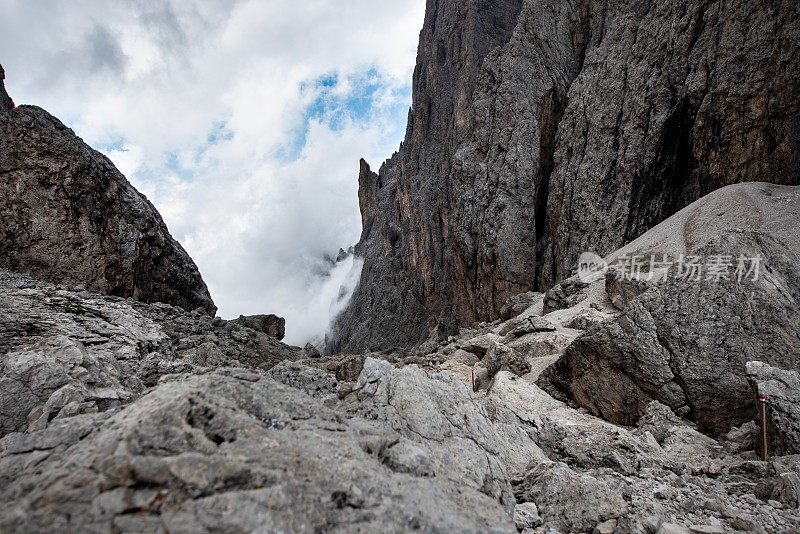 意大利Trentino上阿迪杰:Dolomites - Sella Pass, Saslonch Pass